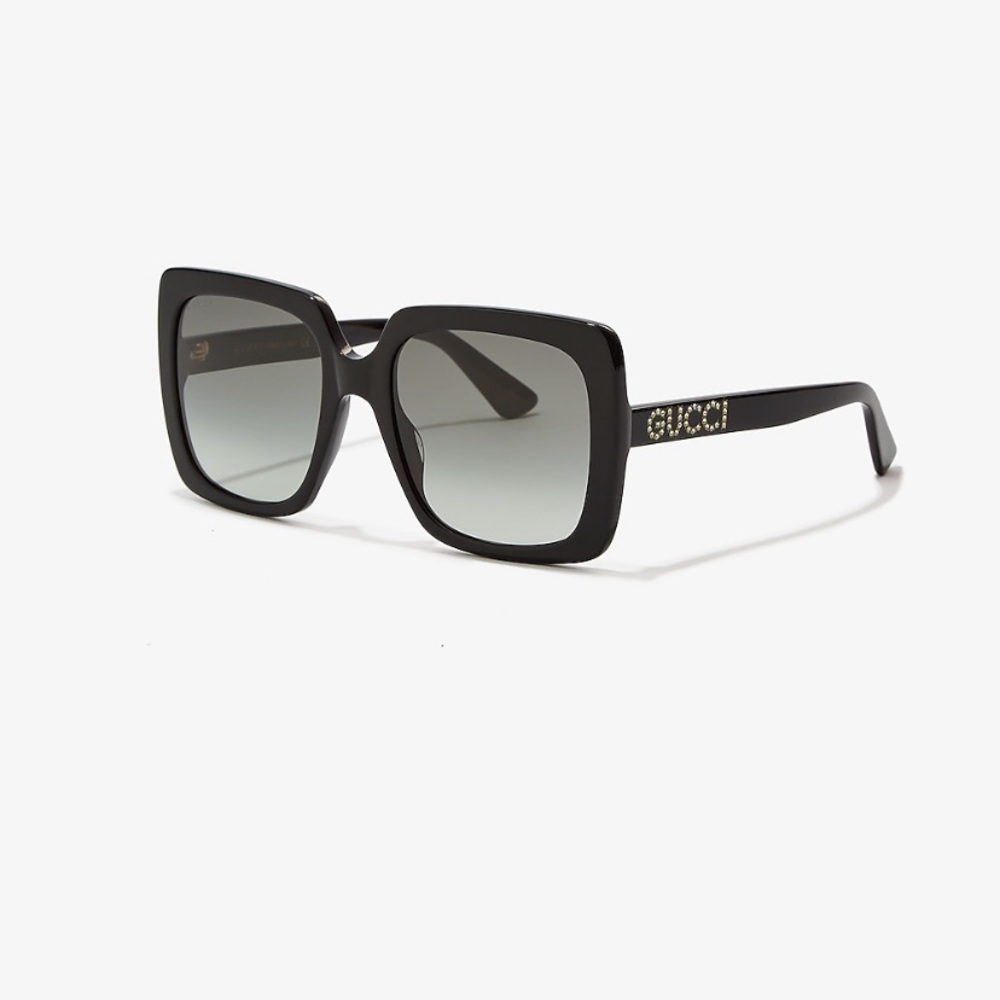 Black Gucci squared sunnies very cute and brand new
